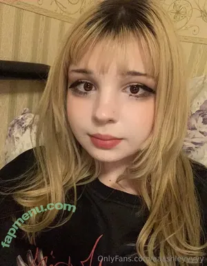 aaashleyyyyy / aaashleyyyyyyy nude photo #0002
