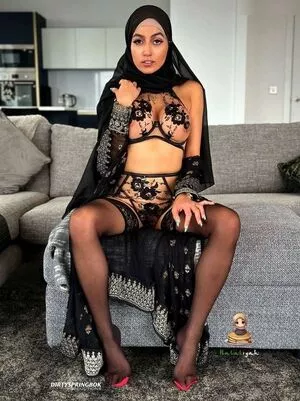Aaliyah Yasin / _thatbritishcouple / aaliyah.yasin / thatbritishg1rl nude photo #0754