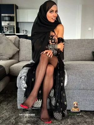 Aaliyah Yasin / _thatbritishcouple / aaliyah.yasin / thatbritishg1rl nude photo #0755