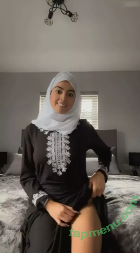 Aaliyah Yasin nude photo #0707 (_thatbritishcouple / aaliyah.yasin / thatbritishg1rl)