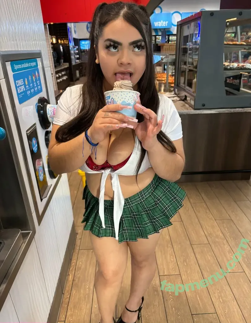 aaliyahsofunsize nude photo #0001 (bandz4aaliyah)