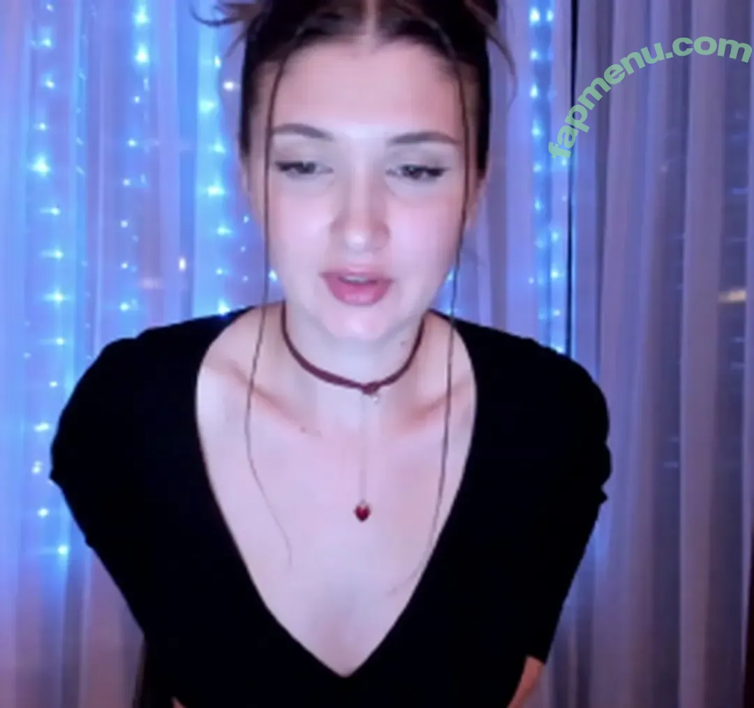 Aalliyahh nude photo #0002 (aalliyahh__)