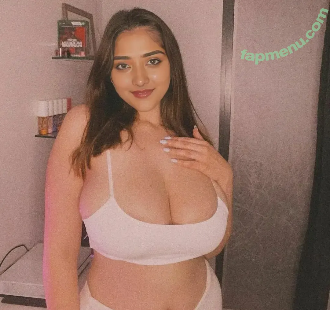 Aanya Advani nude photo #0012 (Aanya_Advani / stories)