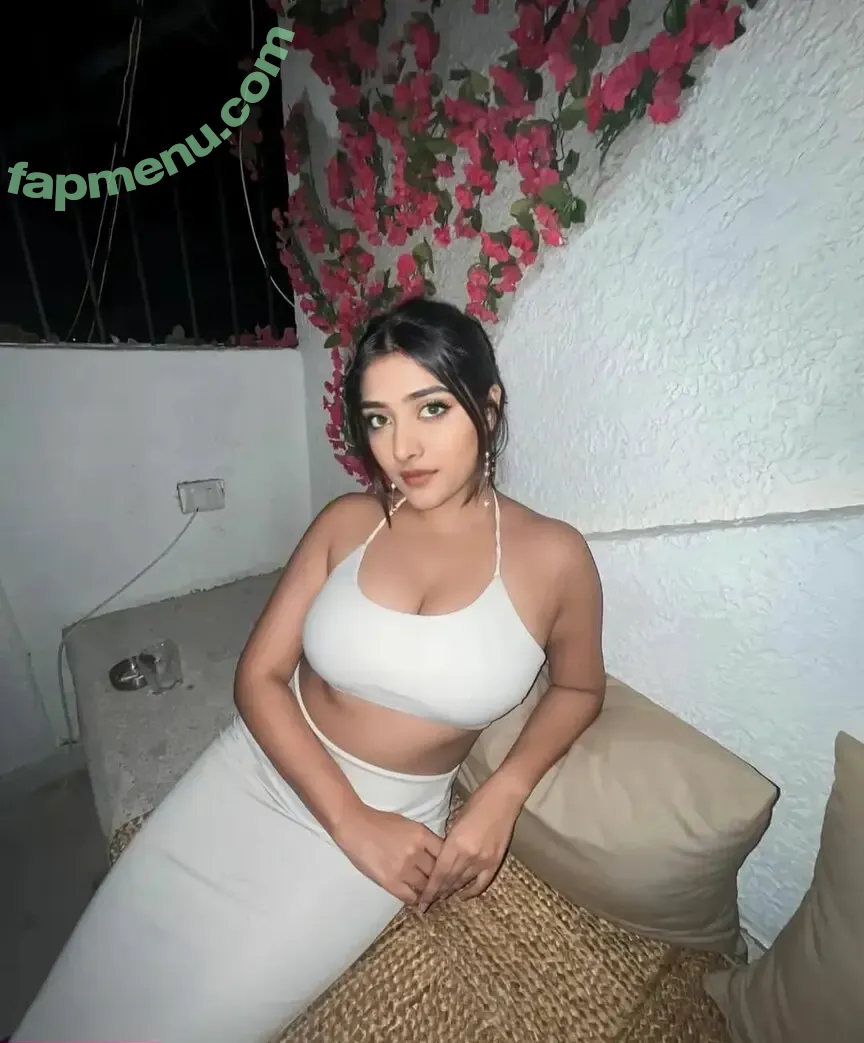 Aanya Advani nude photo #0021 (Aanya_Advani / stories)