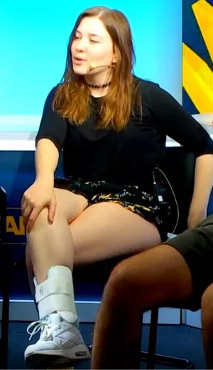 Aayley / French streamer nude photo #0092