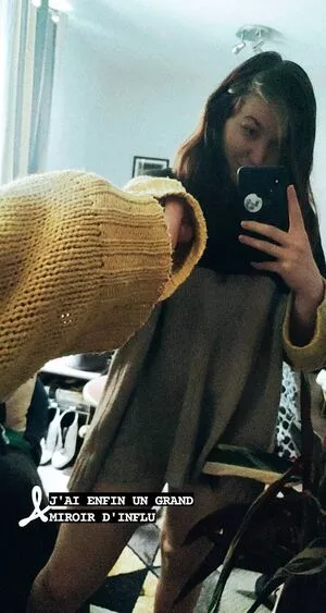 Aayley / French streamer nude photo #0126