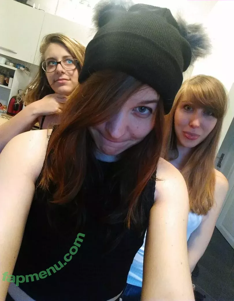 Aayley nude photo #0044 (French streamer)