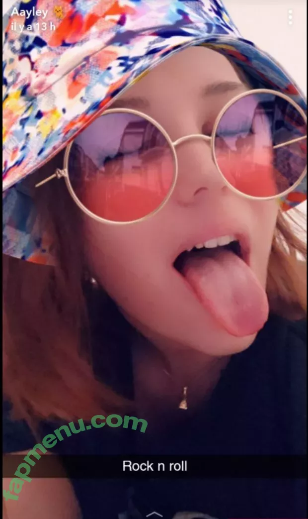 Aayley nude photo #0062 (French streamer)