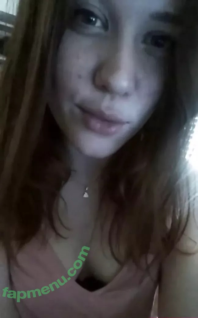 Aayley nude photo #0066 (French streamer)