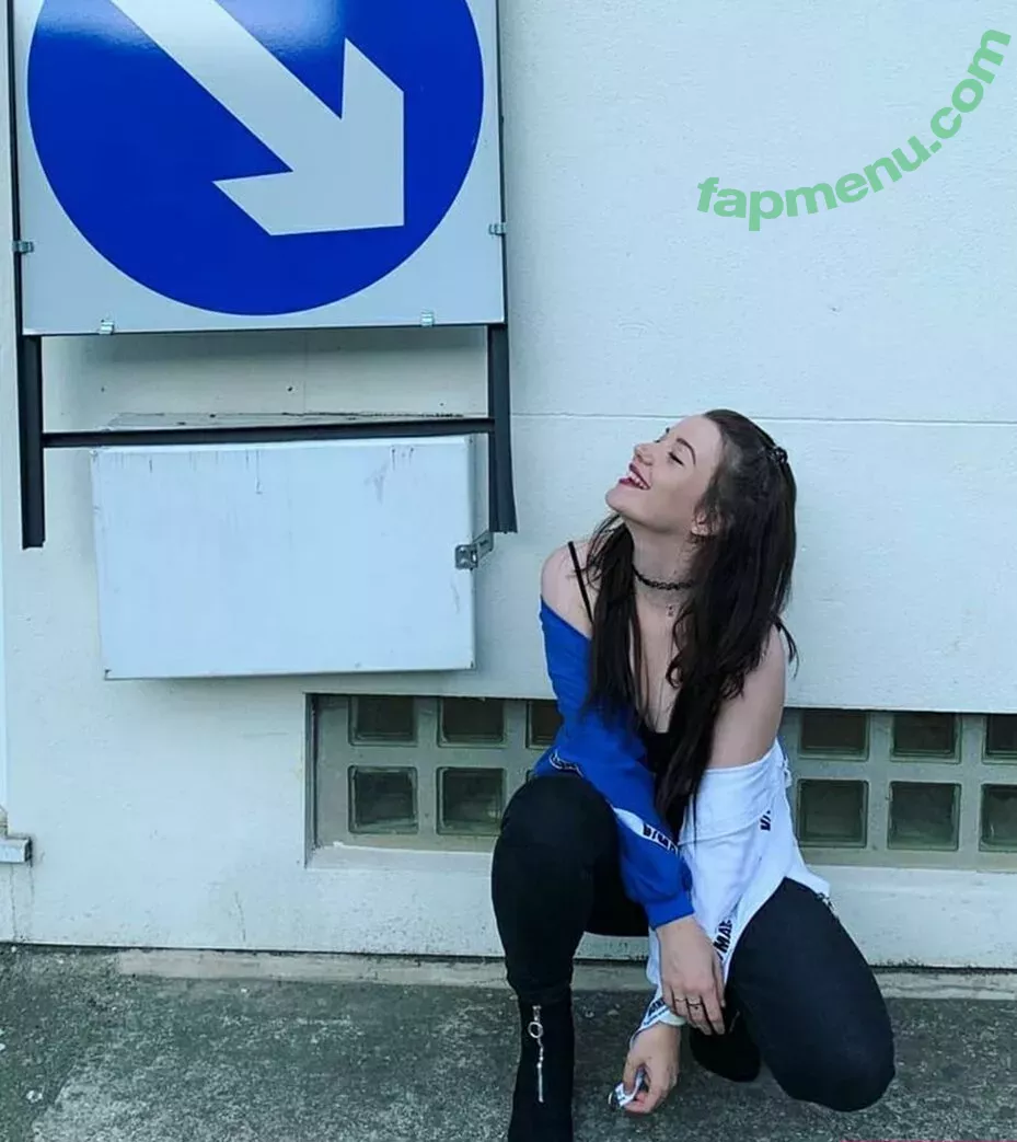Aayley nude photo #0124 (French streamer)