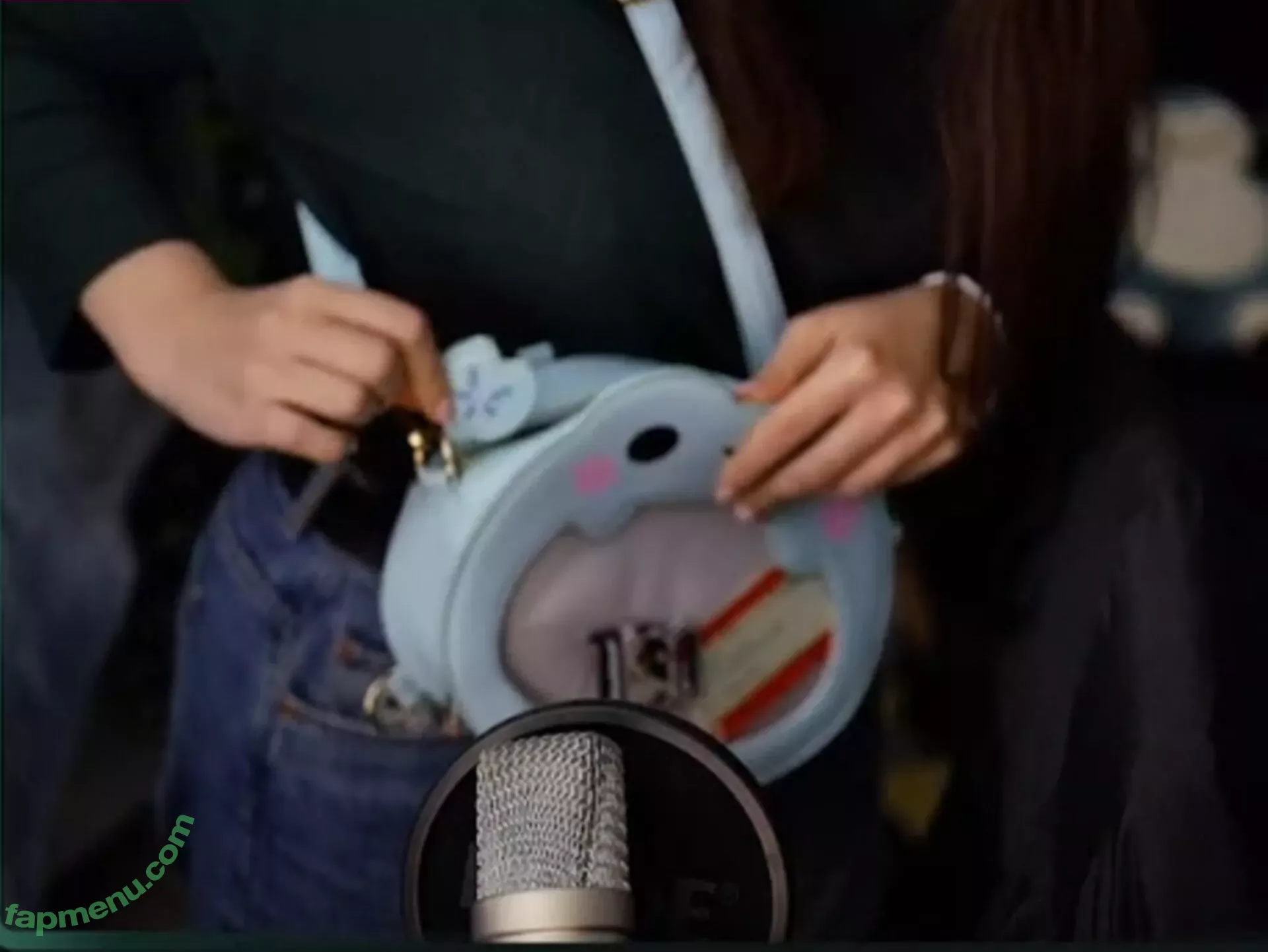 Aayley nude photo #0153 (French streamer)