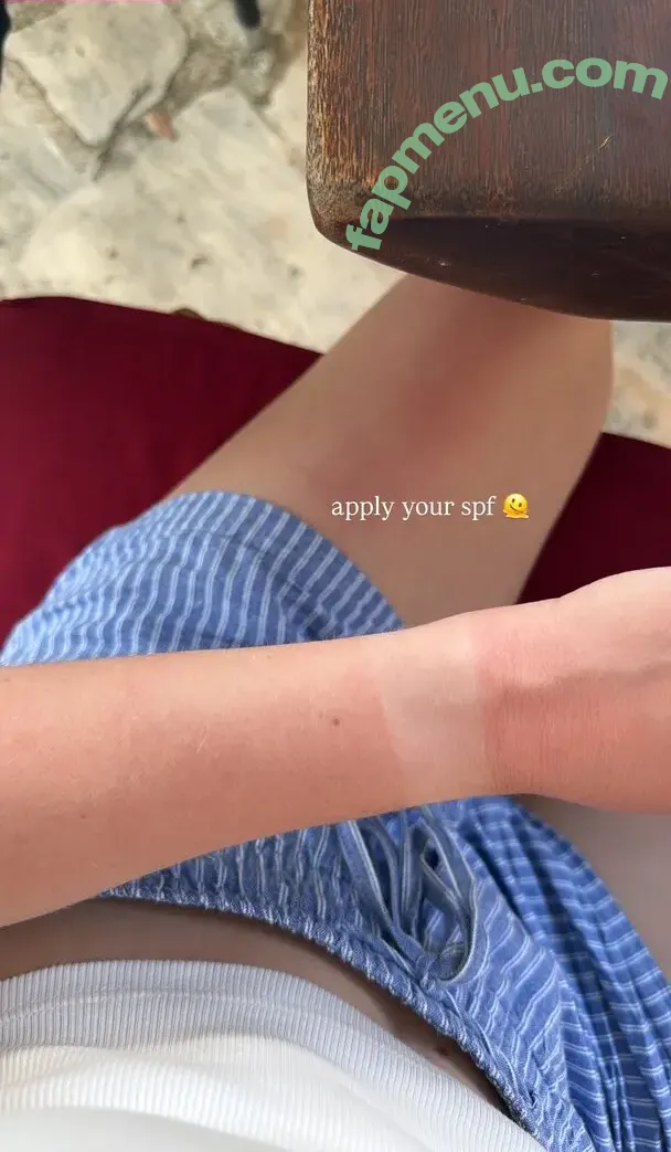 Abby ASMR nude photo #0003 (abbiemaley / abbyasmr / abbyasmrtist)