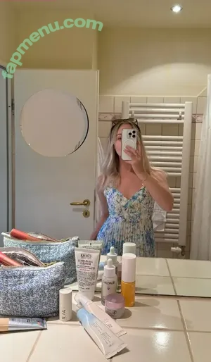 Abby ASMR / abbiemaley / abbyasmrtist nude photo #0001