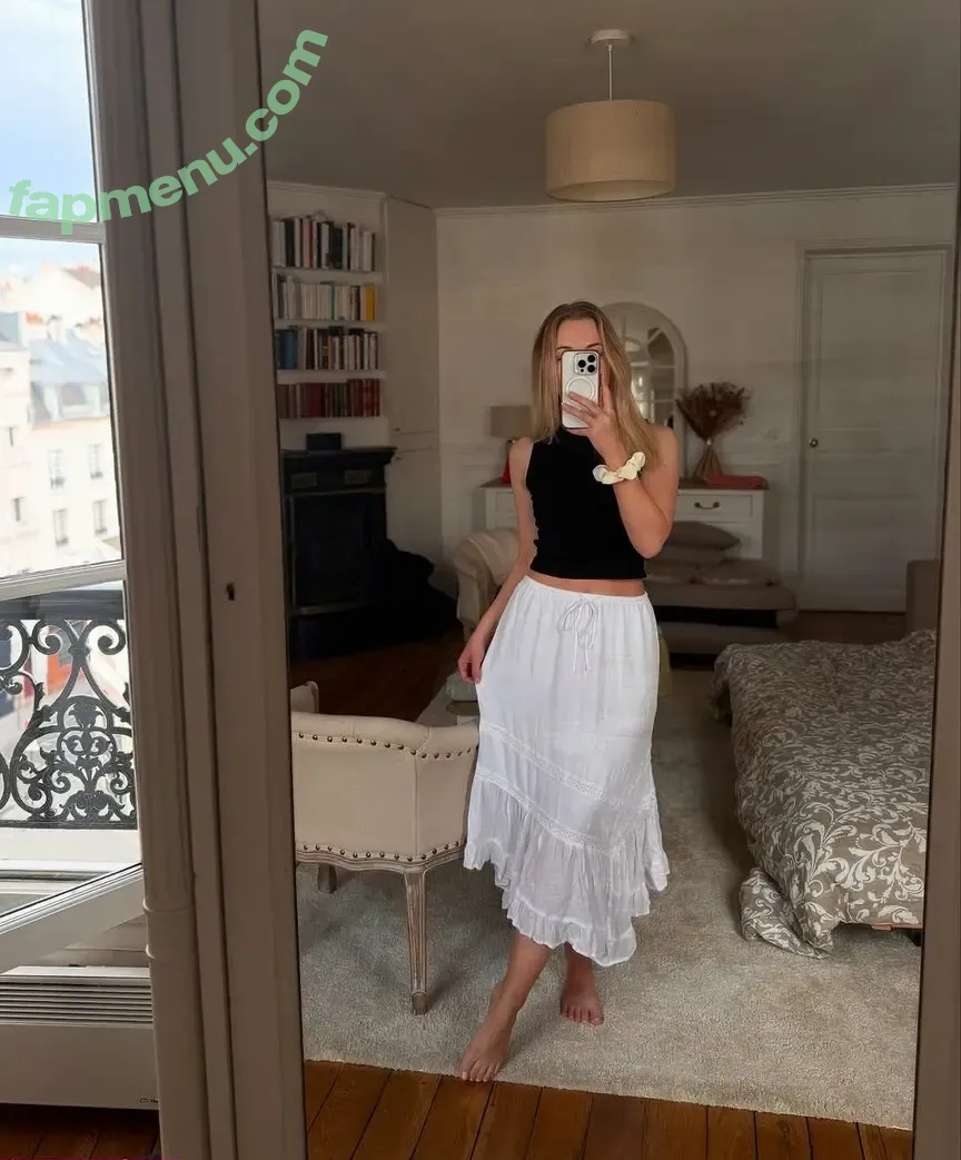 Abby ASMR nude photo #0002 (abbiemaley / abbyasmrtist)