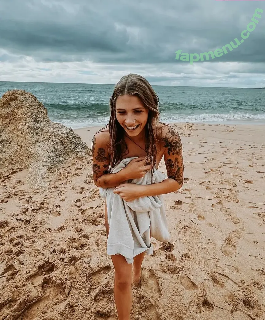 Abigail Martin nude photo #0008 (abigailhmartin / abigailmartin)