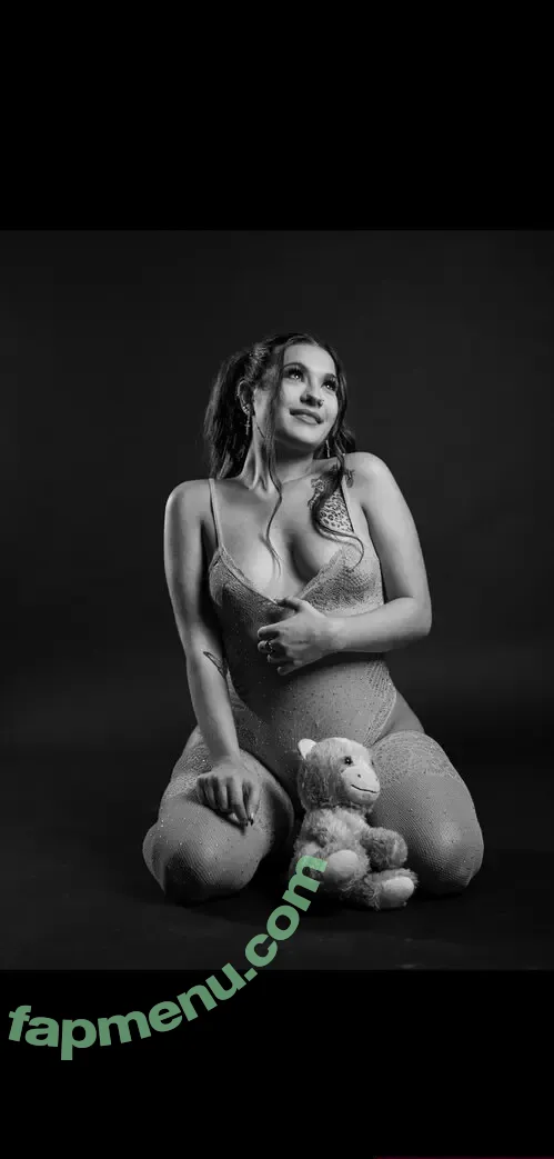 abrunettewrld nude photo #0030 (abrunettewrld)