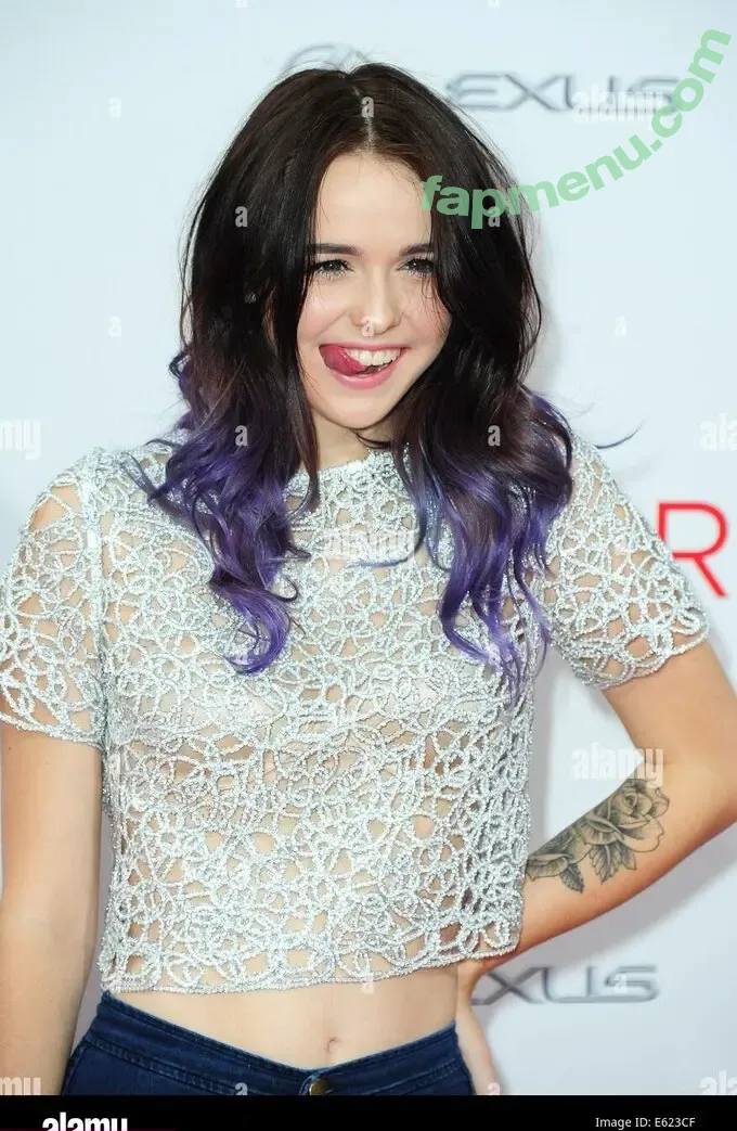 Acacia Brinley nude photo #0002 (Acacia Brinley)