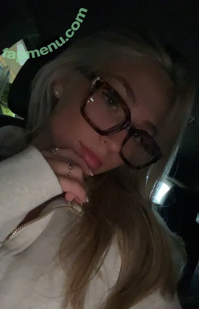 Addy B nude photo #0010 (Addyybx / addyberge)