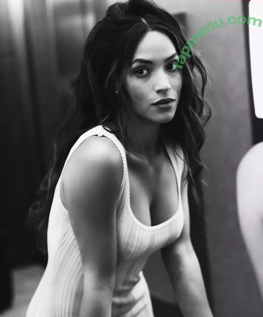 Adria Arjona nude photo #0142 (adriaarjona)
