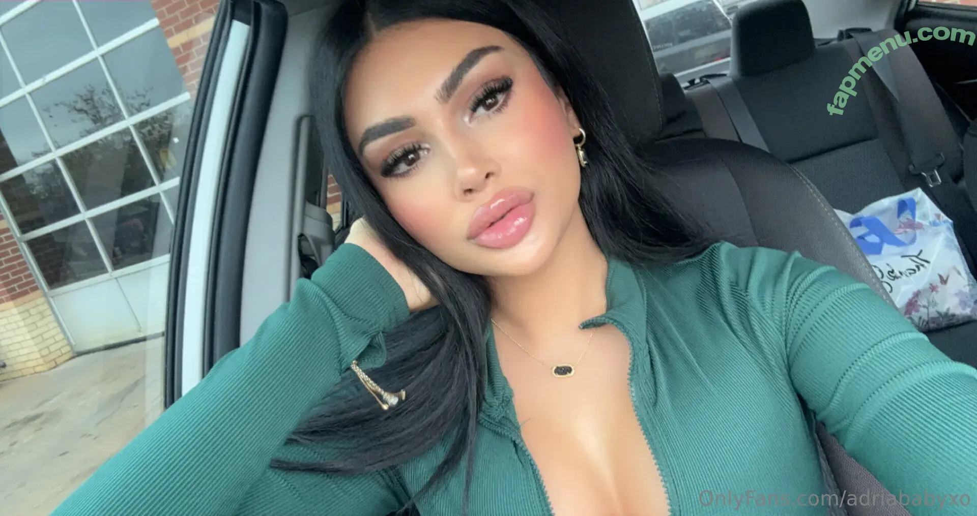 adriababyxo nude photo #0041 (adriababyxo)