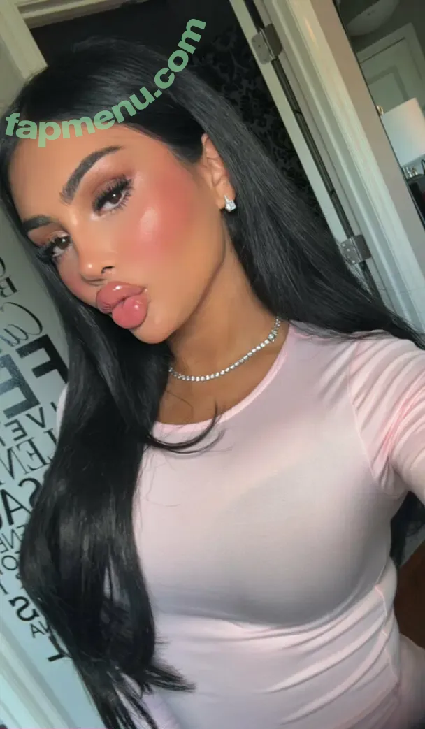adriababyxo nude photo #0050 (adriababyxo)