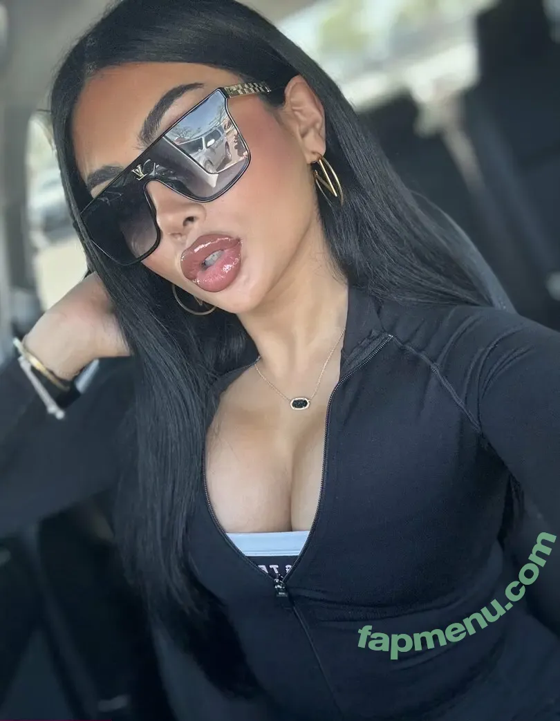 adriababyxo nude photo #0056 (adriababyxo)