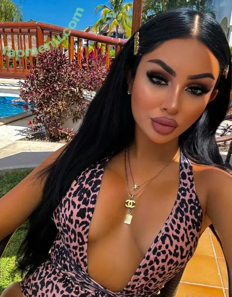 adriababyxo nude photo #0063 (adriababyxo)