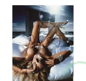 Adriana Karembeu / adrianakarembeusklenarikova nude photo #0093