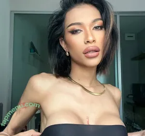 Adriana Panya TS / adrianapanya nude photo #0011