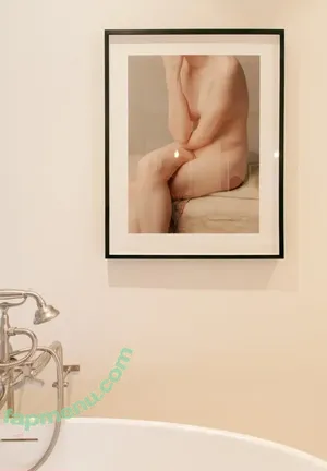  nude photo #0001