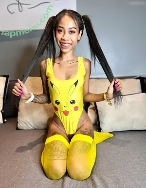  nude photo #0002