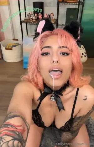  nude photo #0007