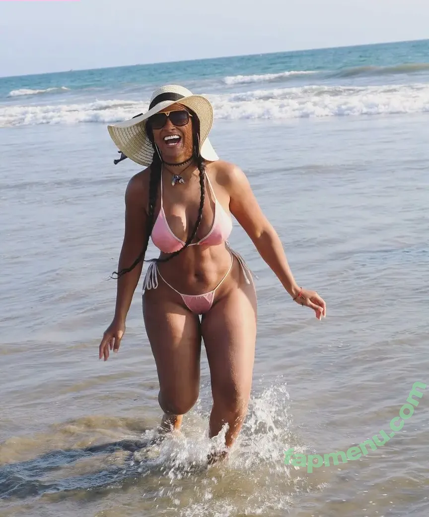 Aimee Ovalles nude photo #0003 (Aimee Ovalles)