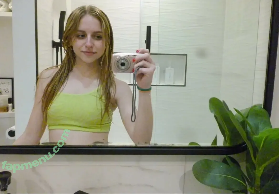 Ainsley Giorio nude photo #0005 (ainsley_giorio)