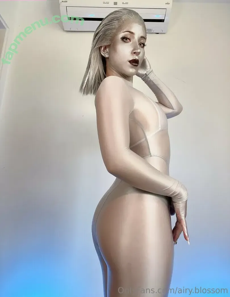 airy.blossom nude photo #0015 (airy.blossom)