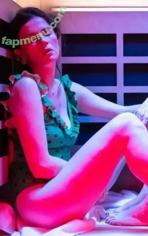 Aisling Bea / baby_aisling / weemissbea nude photo #0150