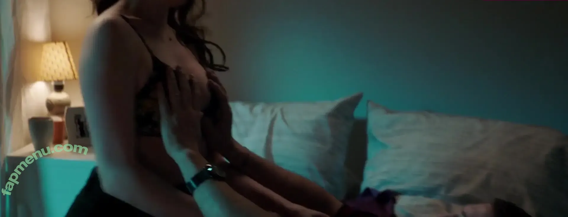 Aisling Bea nude photo #0138 (baby_aisling / weemissbea)