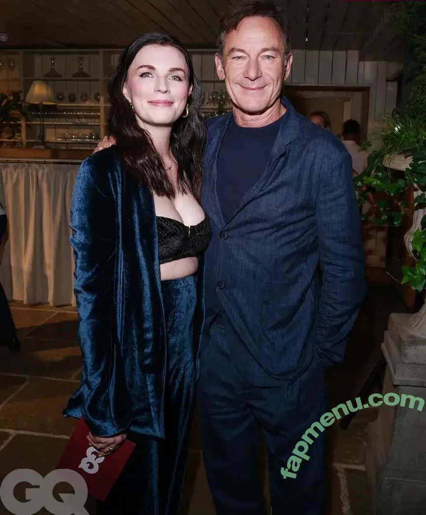 Aisling Bea nude photo #0156 (baby_aisling / weemissbea)