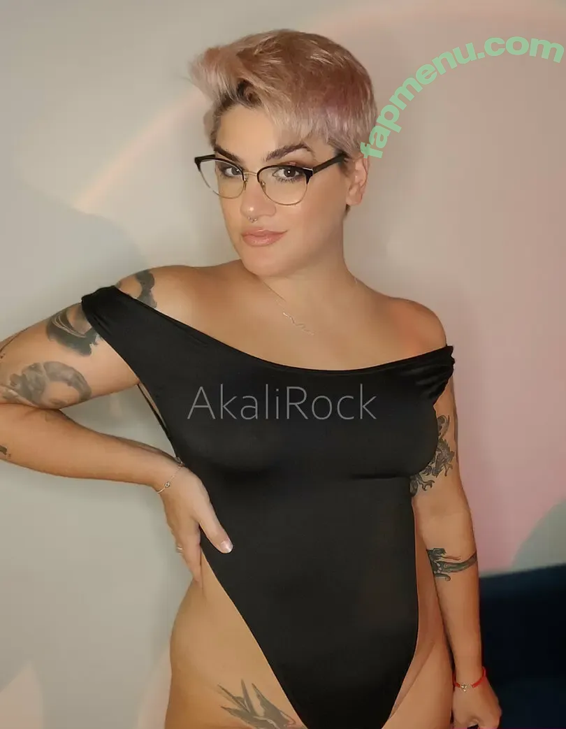 akalirock nude photo #0014 (akali_oficall)