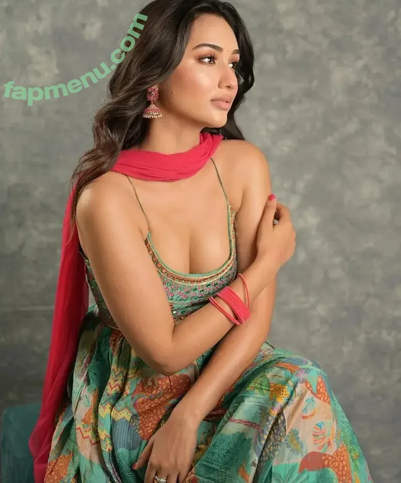 Akanksha Sharma nude photo #0081 (akanksharmaa)