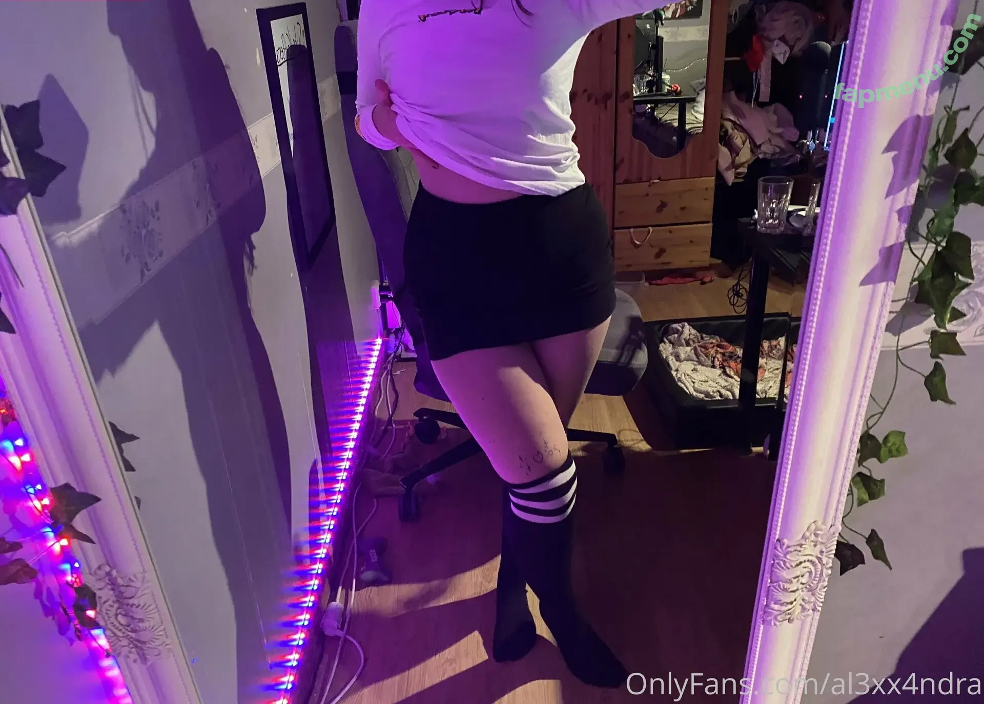 Al3xxandra nude photo #0002 (al33x4ndra / al3xx4ndra)
