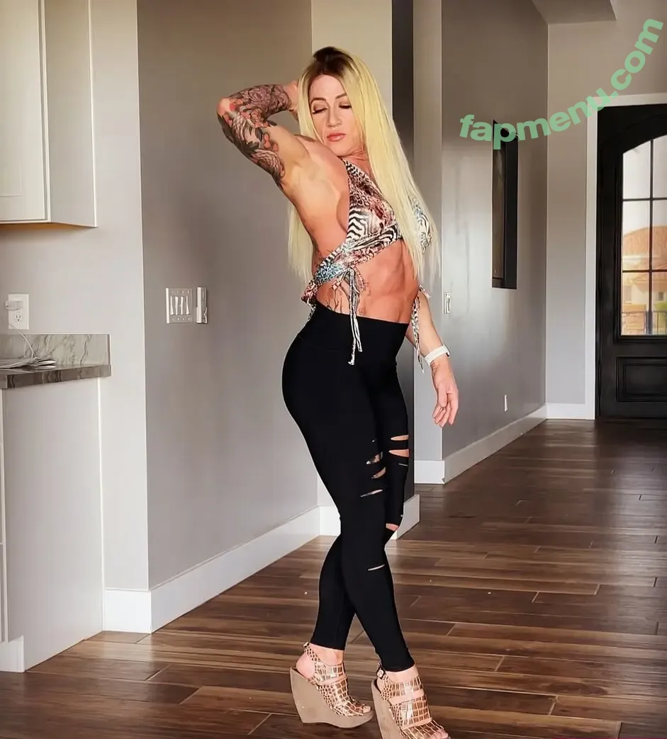 aleahmuscle nude photo #0005 (aleahmuscle)