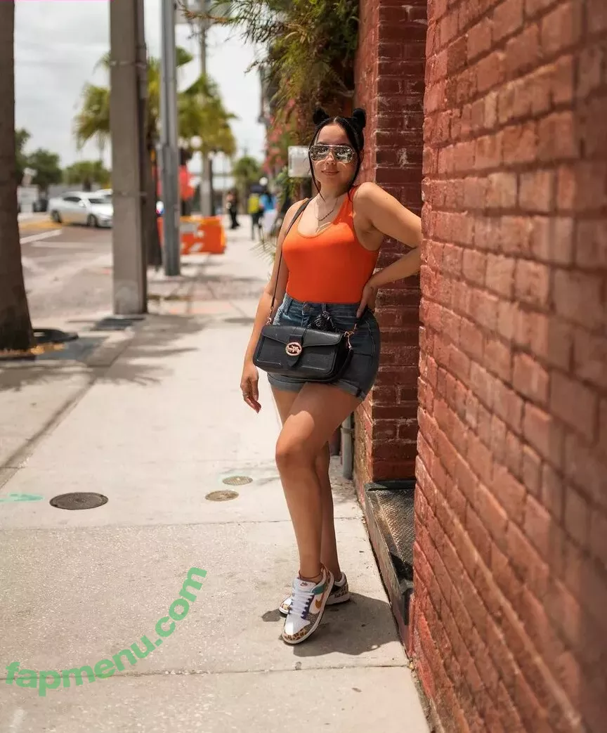 Alejandramariaxo nude photo #0021 (alejandramariaxo_ / malejandraq)