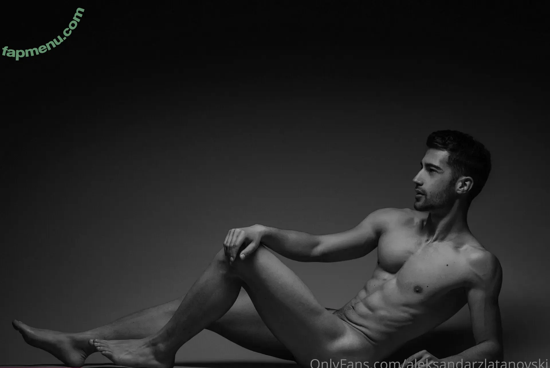aleksandarzlatanovski nude photo #0001 (aleksandarzlatanovski)