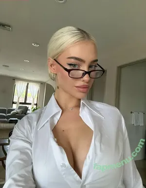  nude photo #0002