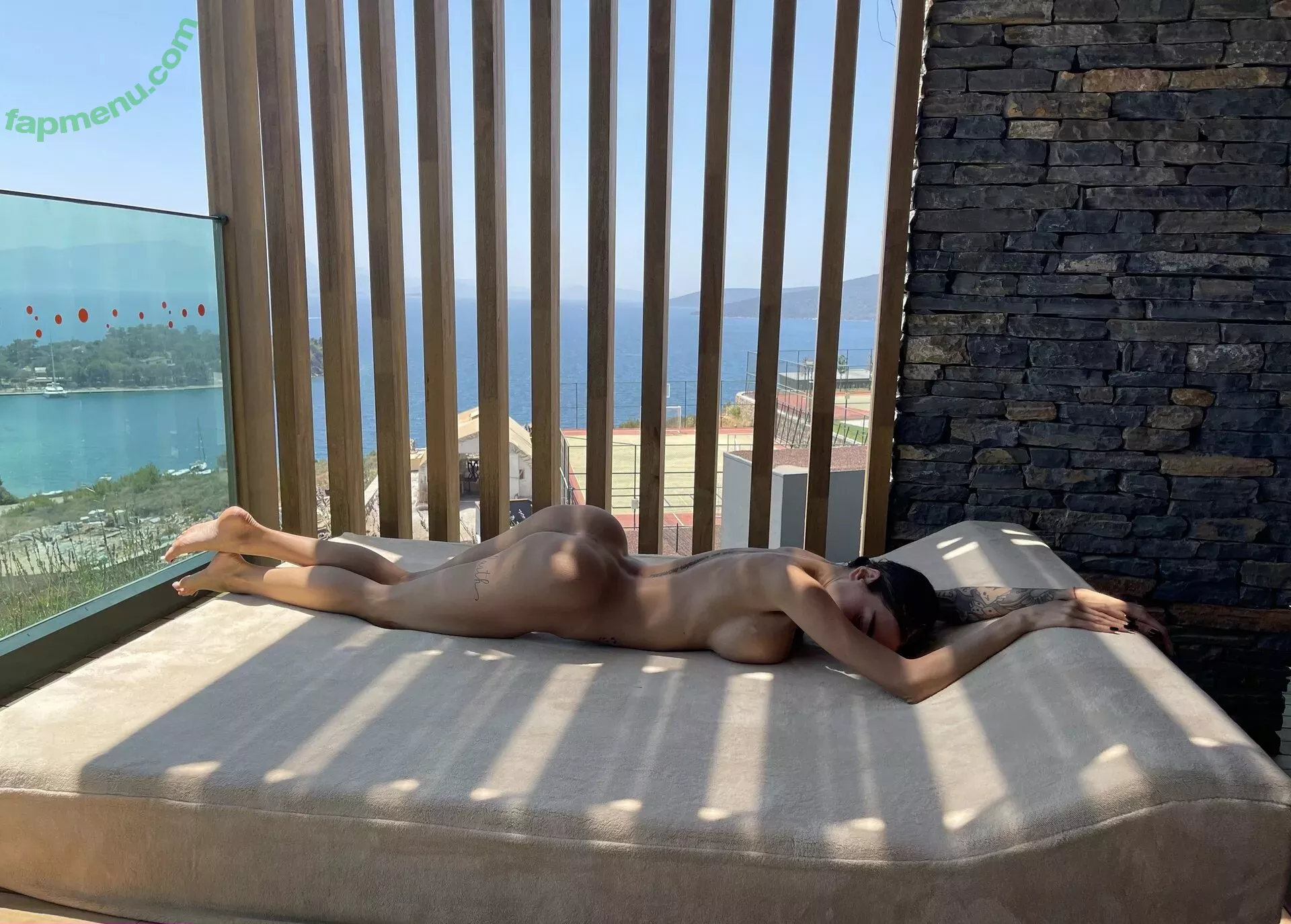 Alena Omovych nude photo #0153 (alena_omovych / alenaomovich)