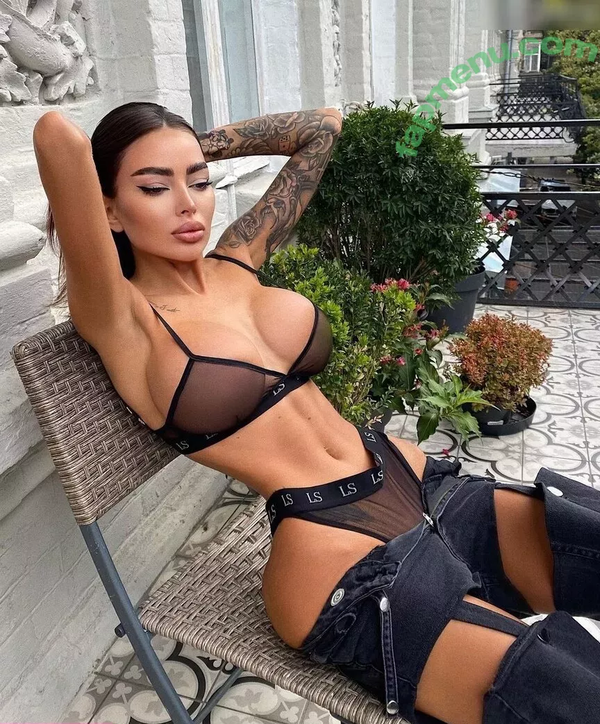 Alena Omovych nude photo #0296 (alena_omovych / alenaomovich)