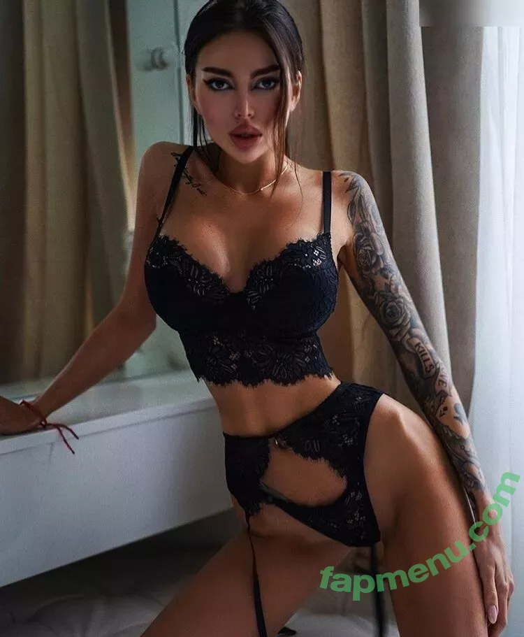 Alena Omovych nude photo #0308 (alena_omovych / alenaomovich)