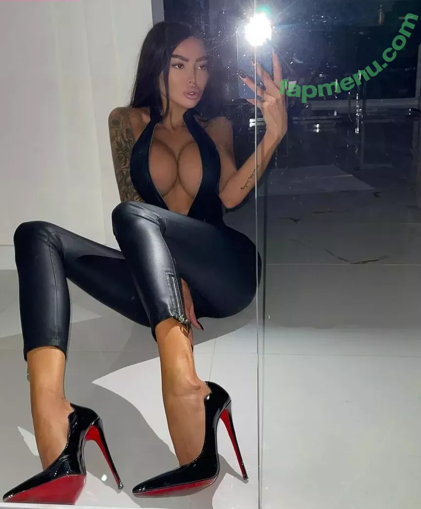 Alena Omovych nude photo #0371 (alena_omovych / alenaomovich)