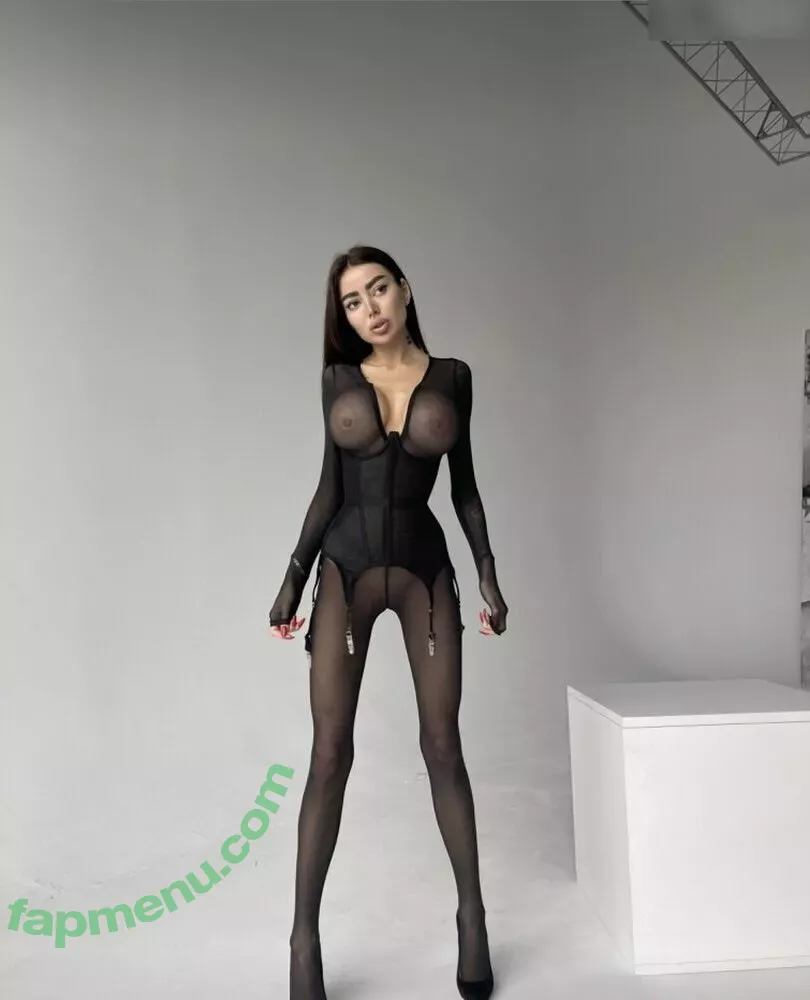 Alena Omovych nude photo #0384 (alena_omovych / alenaomovich)